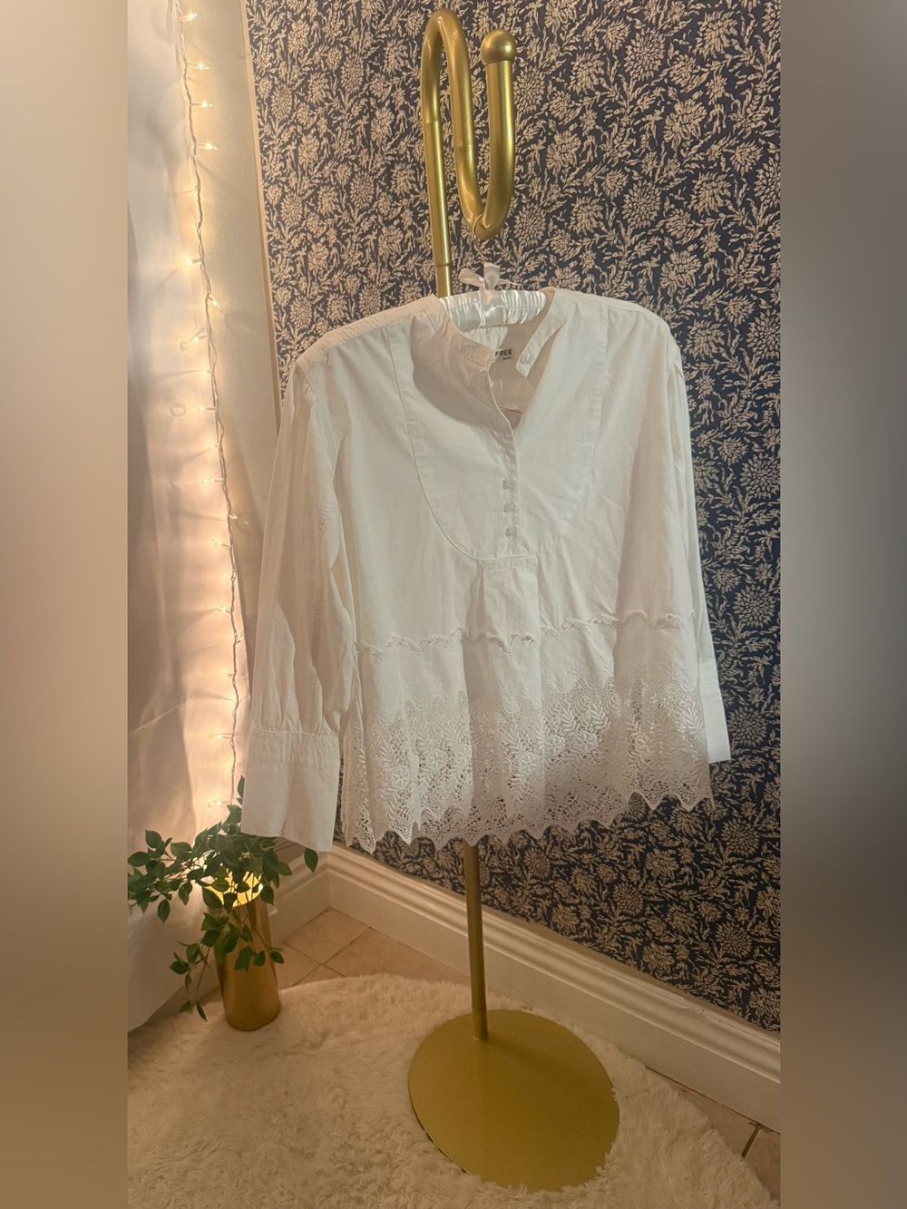We The Free White Crochet Lace Hem Henley Blouse XS
